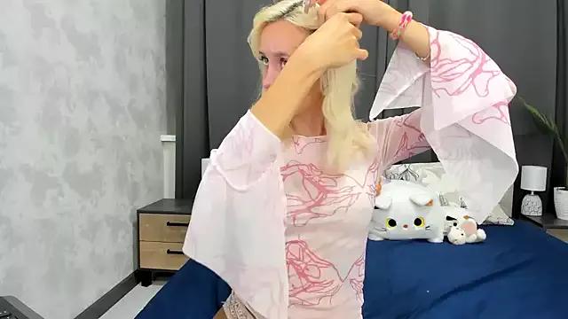 Freechat cute_luucy on StripChat