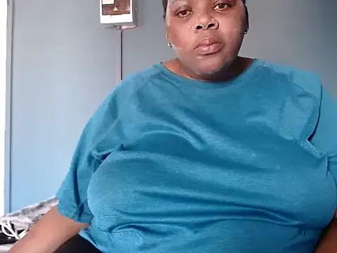 CuteHugeAxx — Freechat on StripChat