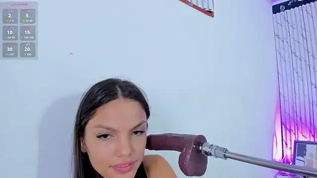 Freechat cutie_sarax1 on StripChat
