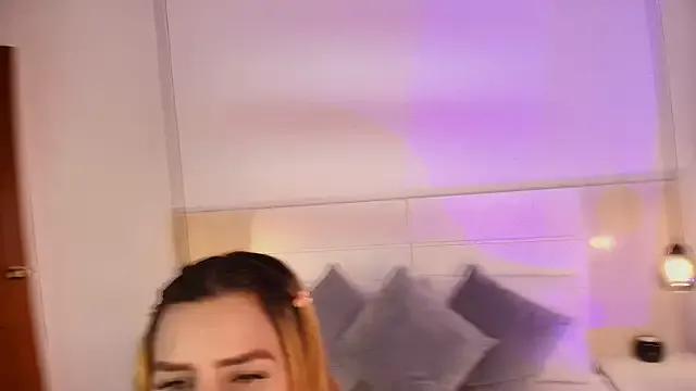 Dakota_Megan_69 — lovense in the ass