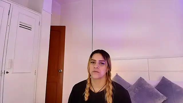 Dakota_Megan_69 — lovense in the ass