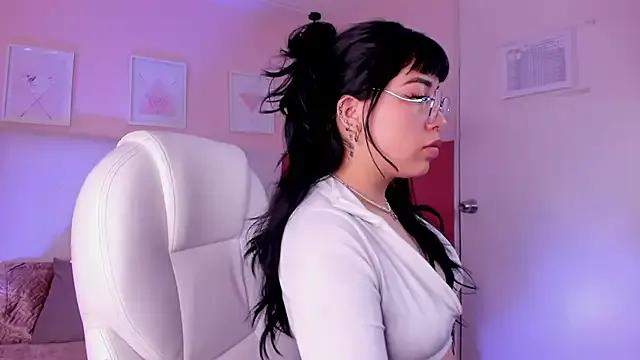 dalia_Brook — Show my tits 