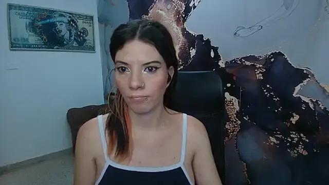 DanaaRey on StripChat 