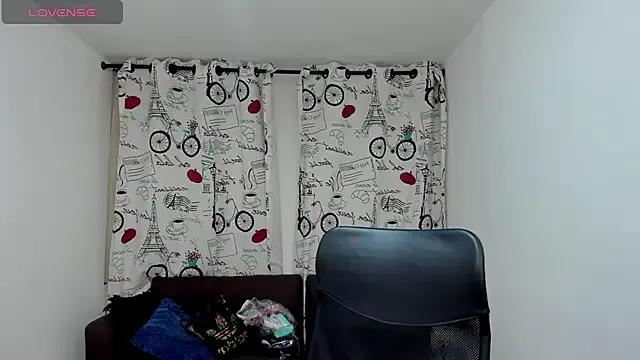 DanaaRey on StripChat 