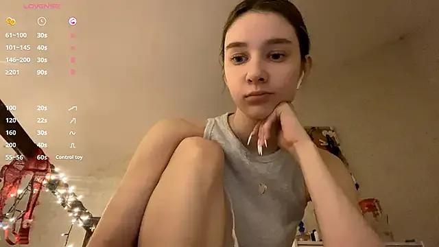 DanaCore on StripChat 