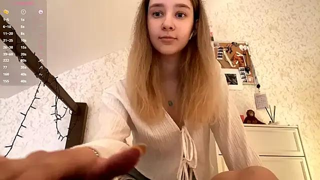 DanaCore on StripChat 