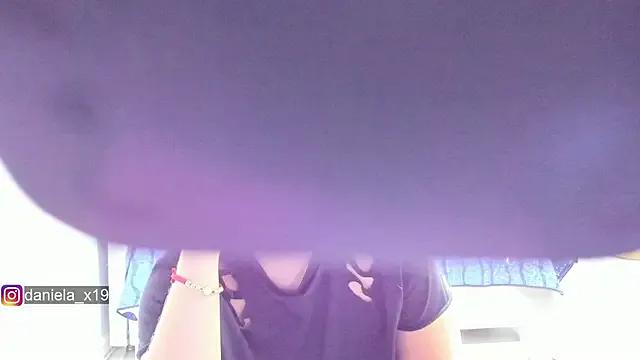 Daniela_x19 — Show squirt
