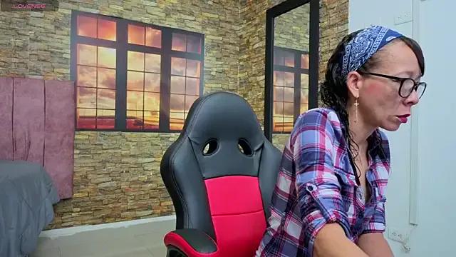 Freechat daniela_xue on StripChat