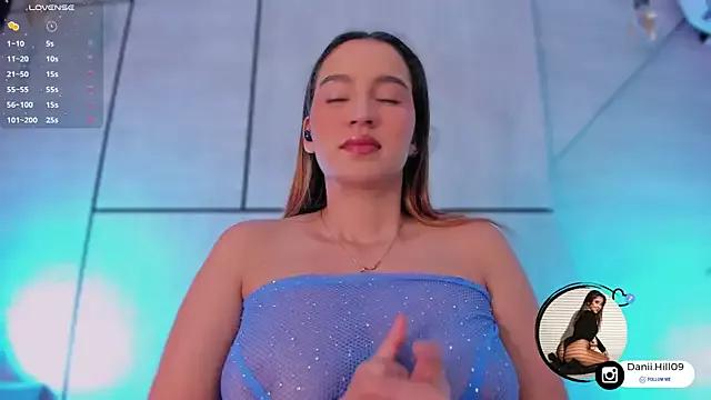 Freechat danii_hill_ on StripChat