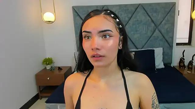 Daphne_Nicolle — Freechat on StripChat