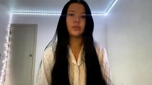 DarceyMinkoff — Lick my plump lips closely