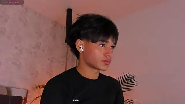 david_lux — show your ass 