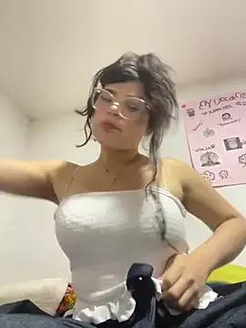 Freechat dayis_butera on StripChat