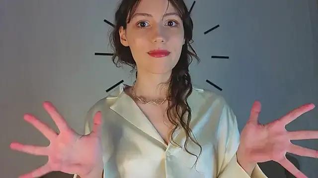 DelilahConsalvo — Air kiss + wink for uu