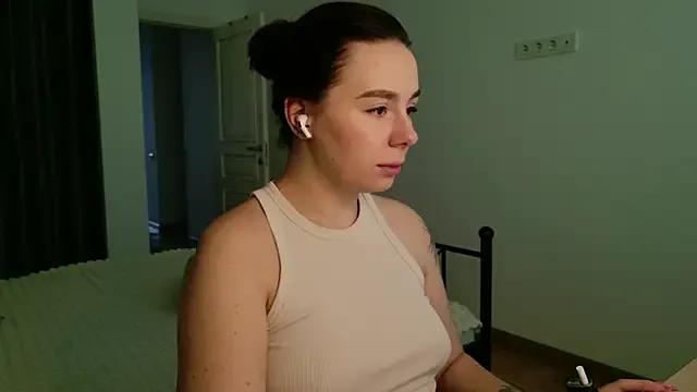 Freechat Di_na_Bell on StripChat