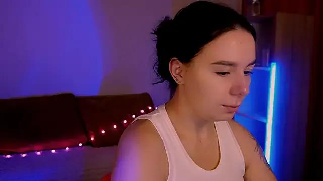 Freechat Di_na_Bell on StripChat