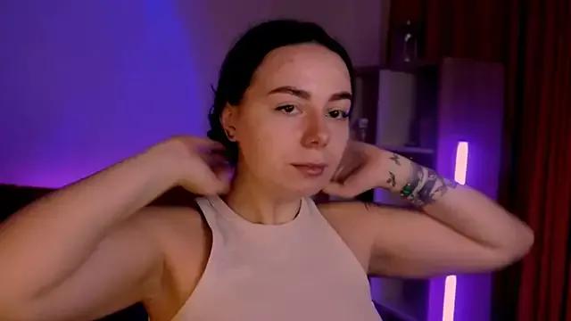 Freechat Di_na_Bell on StripChat