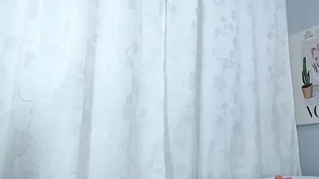 Dianita_bitch — 1 finger in my ass+6 hard spanks  my ass