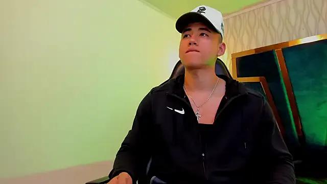 Draven_Marceaux — Body full of oil + precum  