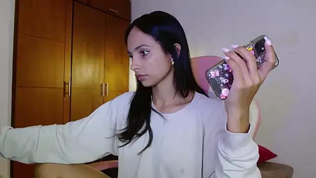 DreamsAnna — Squirt in the shower 