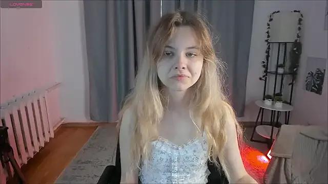 StripChat DreamSinder is Private DreamSinder — squeeze tits