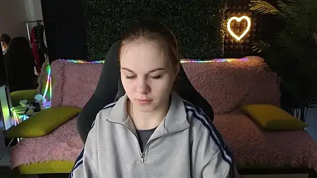 Freechat Dyna_bae on StripChat