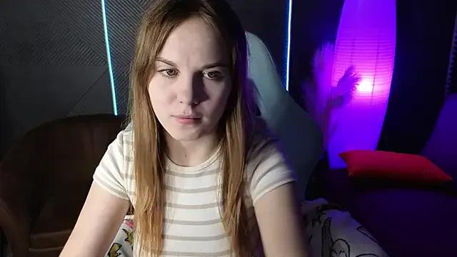 Freechat Dyna_bae on StripChat