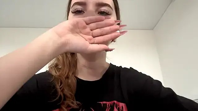 EhtelBiondi on StripChat 