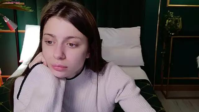 Eille_Elfie — spit on fingers & play