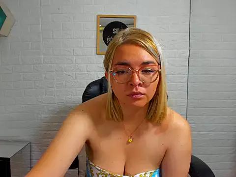 Eily_Blunts — FLASH TITS 