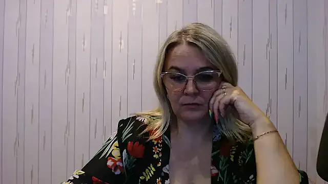Private EleanoraDream on StripChat