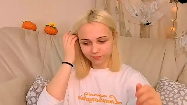 ElenaMonroe — show panties