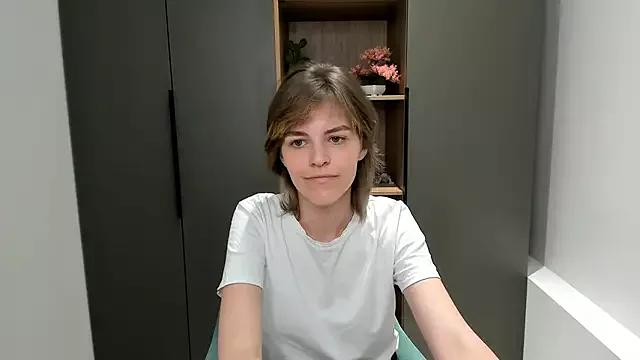 Freechat EleneButton on StripChat