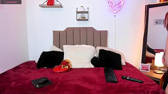 Elisabeth_swan — Wet Hairy Pubis Tease 