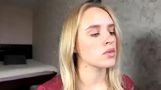 ElisabetLorney — show ass <3