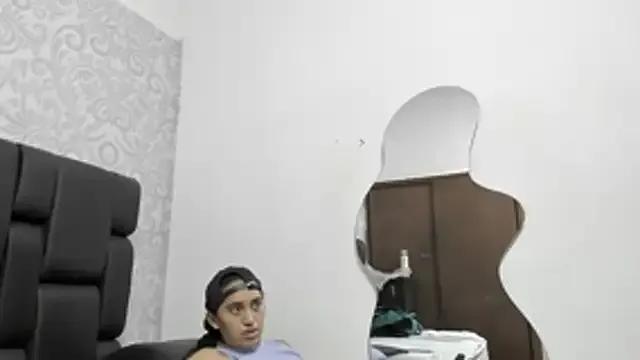 Freechat ElizaAndQuisha on StripChat