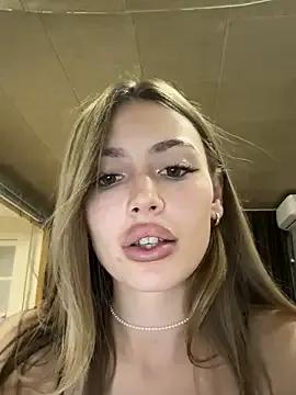 Elizabeth_Tay — Make me day better i'l dance for you