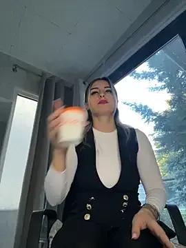 Ella_Vee — shower with foam