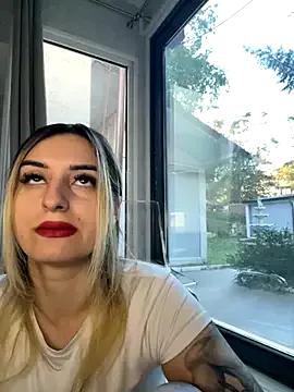 Ella_Vee — ocean Squirt +my snap