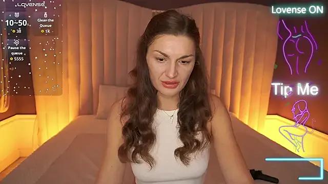 EllaGoldenn — doggy without panties