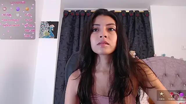 ellajonz on StripChat 
