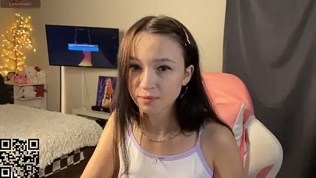 EllaSimonss — show panties