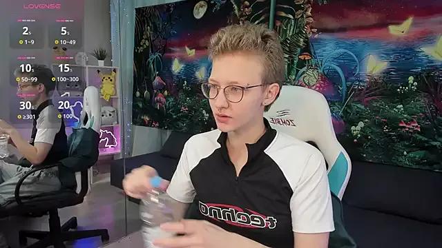 StripChat EllaSloan is Freechat EllaSloan — Spank me till my ass RED