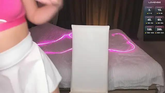 StripChat ElleGold is Private ElleGold — HAND BRA 10 MIN