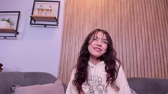 Elliecute — make me vibrate my ass
