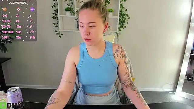 Elsie_Cutties — show tits