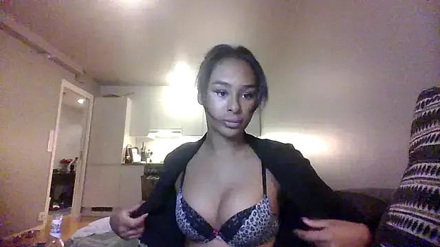 ElviraRose — Freechat on StripChat