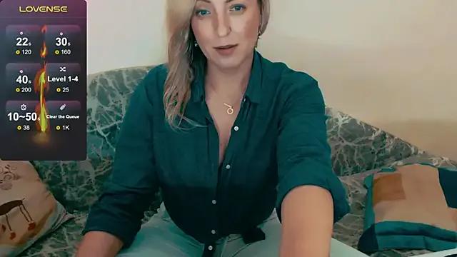 ElysonLang — This Pussy Wants to Feel you!!!