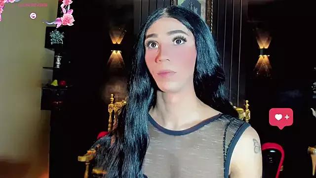Freechat emelly_horny_ on StripChat