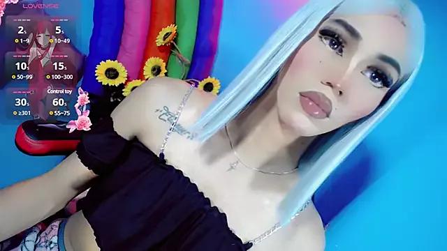 Freechat emelly_horny_ on StripChat